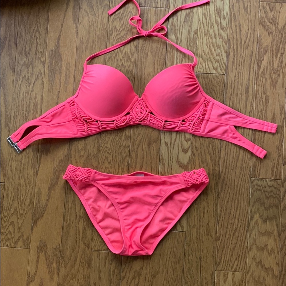 Swim suit - top and bottom